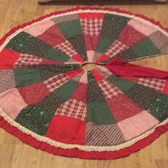 Vintage Quilted Tree Skirt - Picture 1 of 3